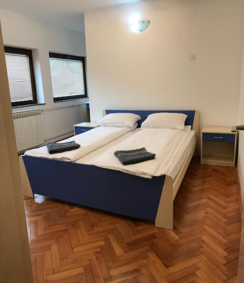 Apartmani Kosuta Тиентище Екстериор снимка