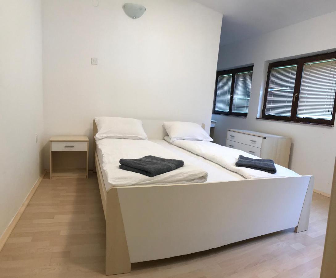 Apartmani Kosuta Тиентище Екстериор снимка